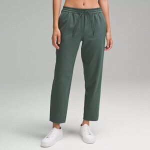 Tapered-Leg Mid-Rise Pant 7/8 Length *Luxtreme